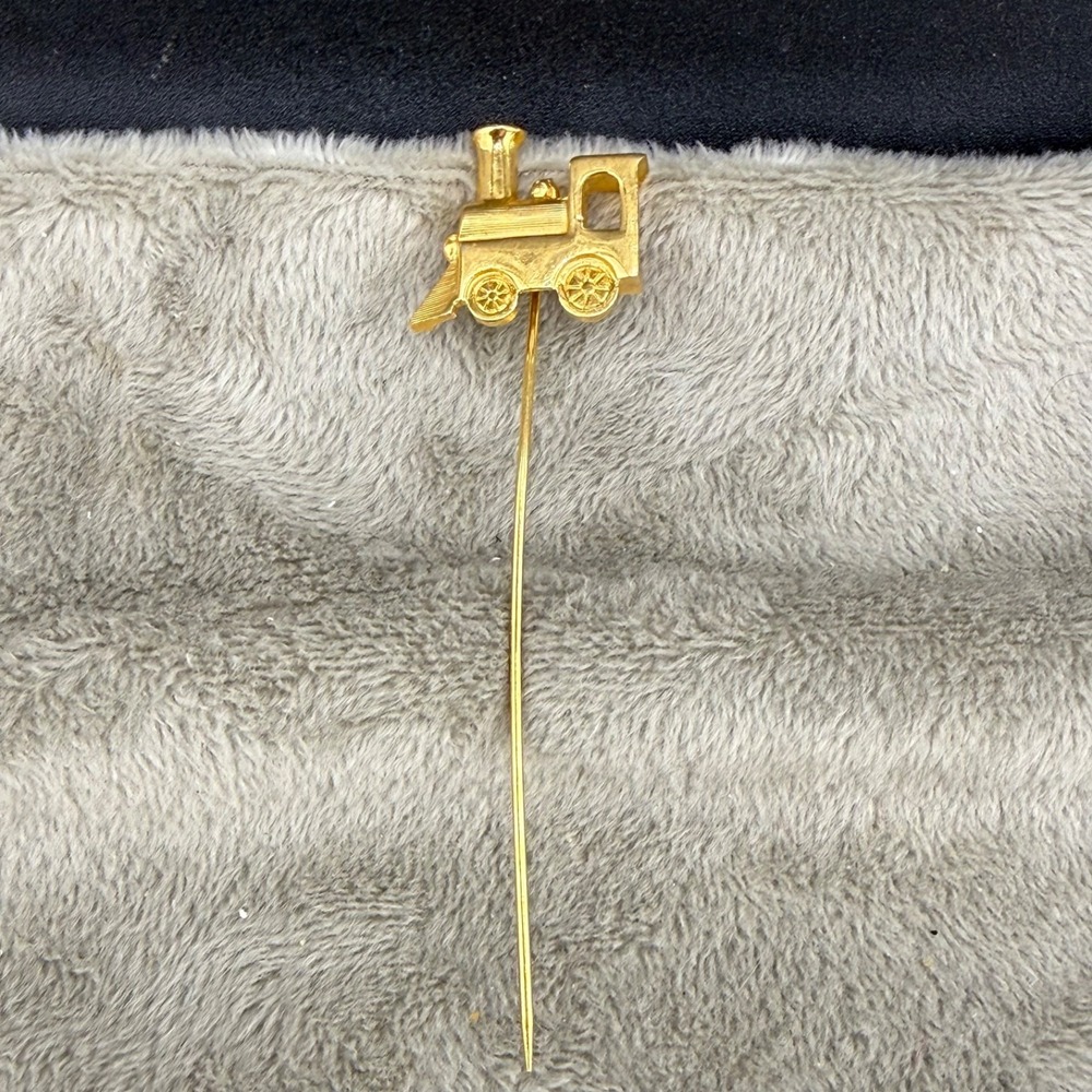 Vintage Trifari Train Stick Pin Gold Tone Railroad